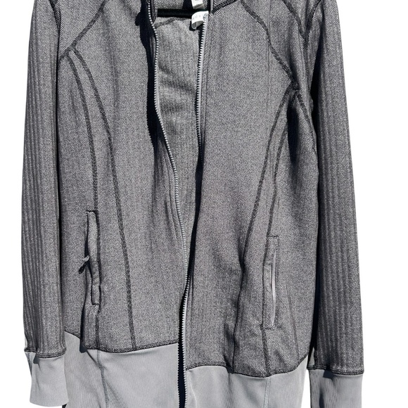 Lululemon Daily Practice Jacket - Picture 4 of 9